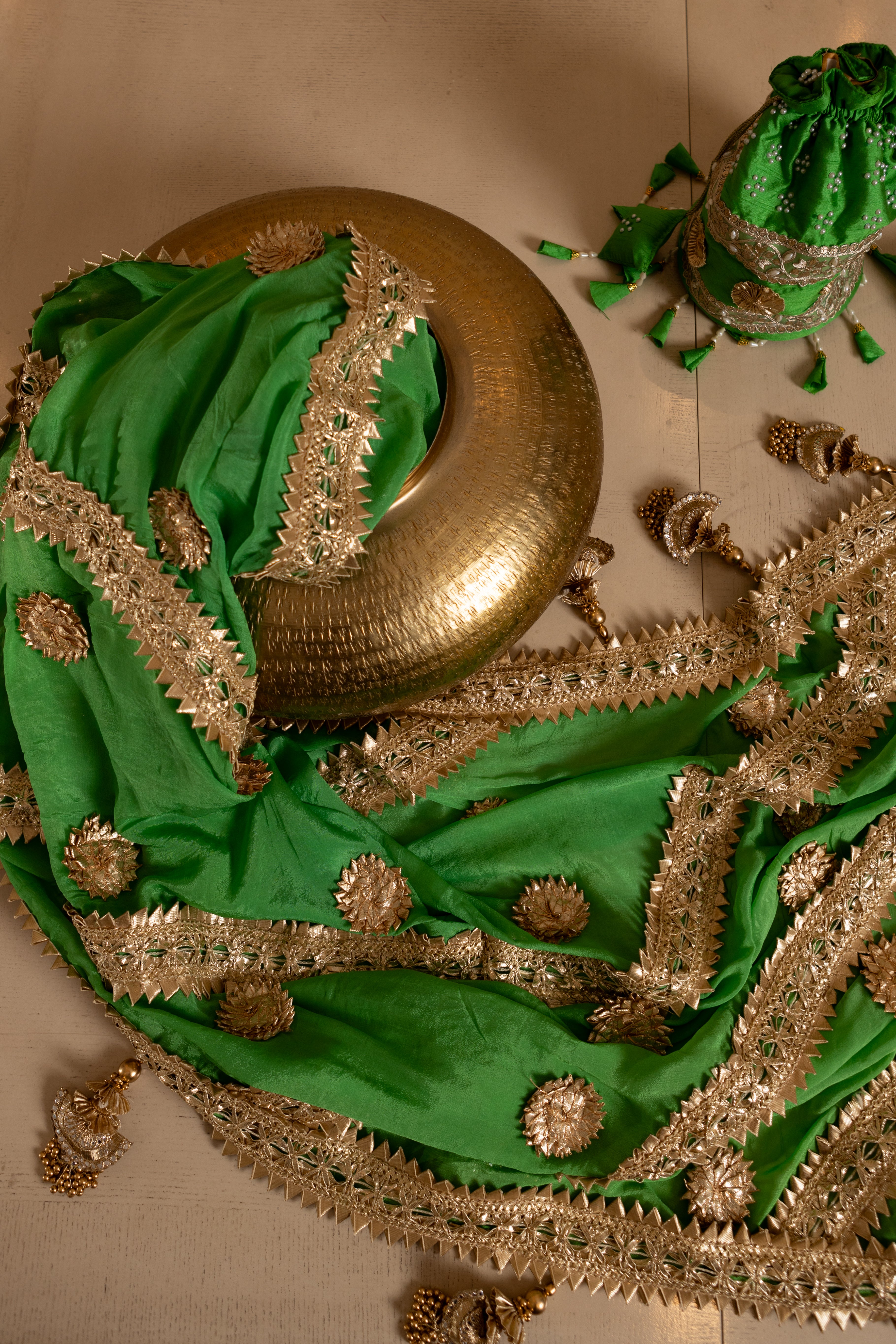 Ranisha Drapes – The Queen’s Whisper