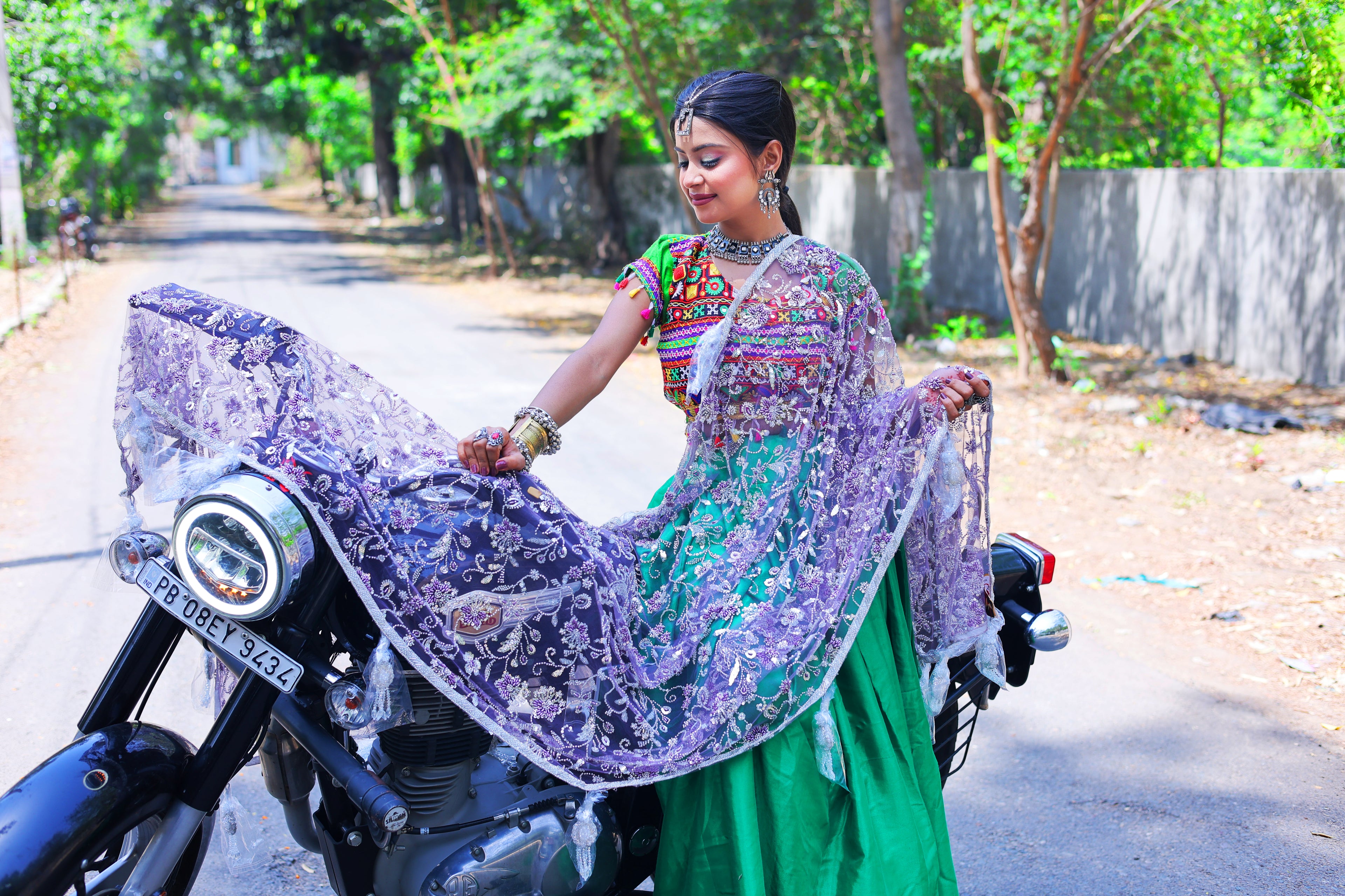 Tanari – The Glow Within the Gossamer