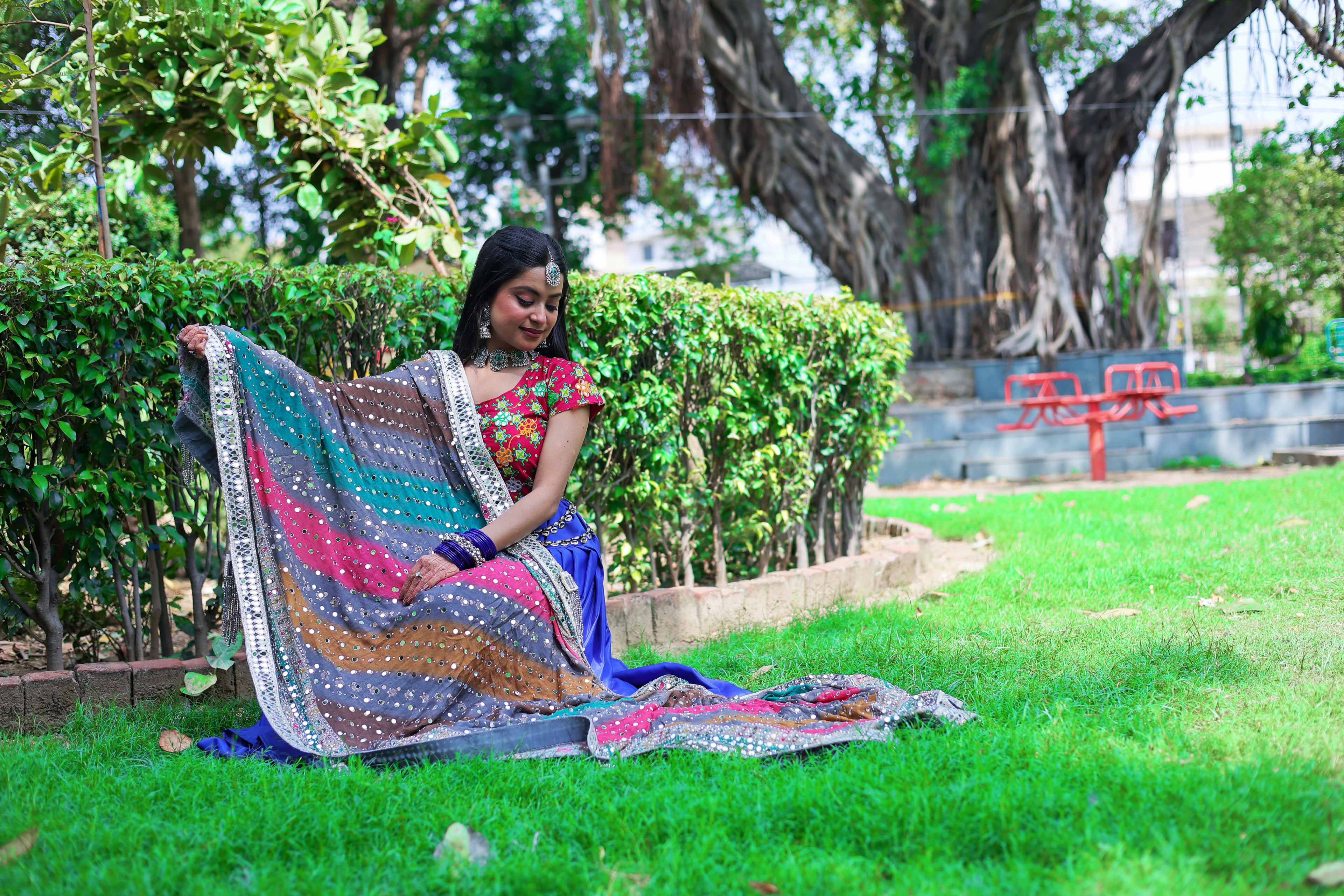 Rangbaari – Burst of Colors, joyful and vivid (Sold)